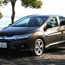Honda GRACE(グレイス)に乗ってみた Honda GRACE(グレイス)に乗ってみた